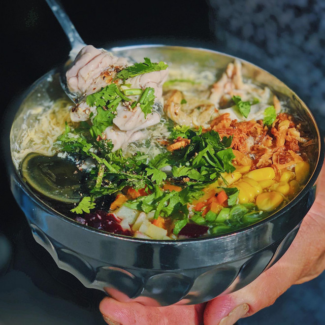 Menu ăn vặt “ba chấm là ngất ngây” của teen Sài Gòn: Bò bía 1,5K, súp “gói cả thế giới“ - 5