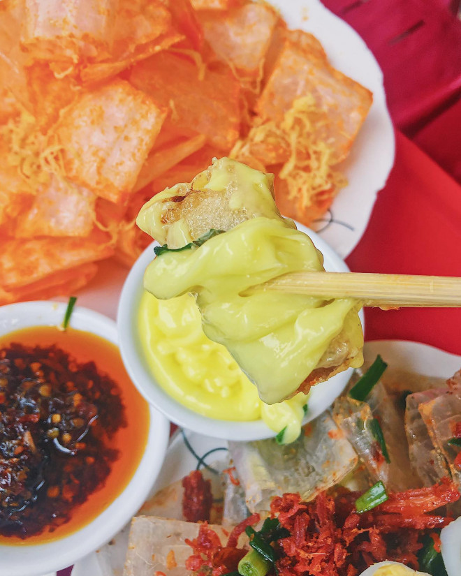Menu ăn vặt “ba chấm là ngất ngây” của teen Sài Gòn: Bò bía 1,5K, súp “gói cả thế giới“ - 8