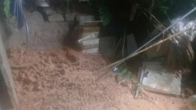 Công nhân bị vùi xe, sập nhà vẫn nỗ lực ngày đêm bám đường thông tuyến - 12