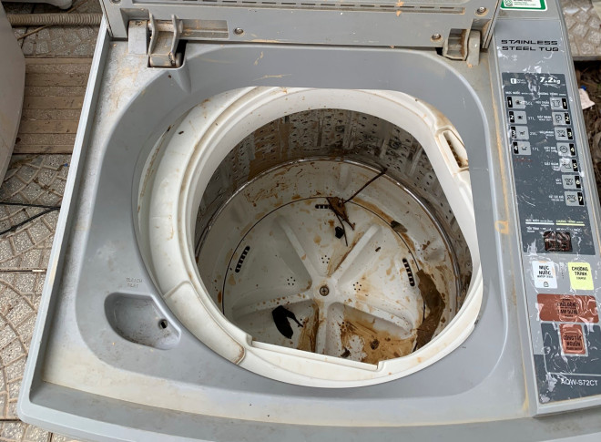"Máy giặt, tủ lạnh bị lũ ngâm, bà con để tui sấy sửa miễn phí cho" - 4