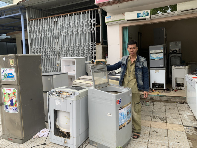 "Máy giặt, tủ lạnh bị lũ ngâm, bà con để tui sấy sửa miễn phí cho" - 6