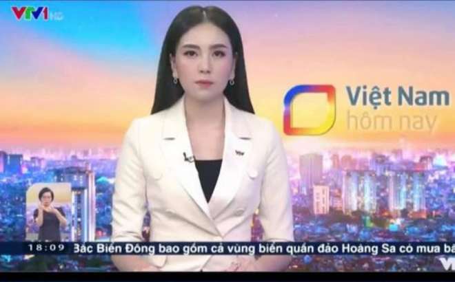 MC Mai Ngọc gặp sự cố vã mồ hôi khi lên sóng trực tiếp bản tin 50 phút - 1