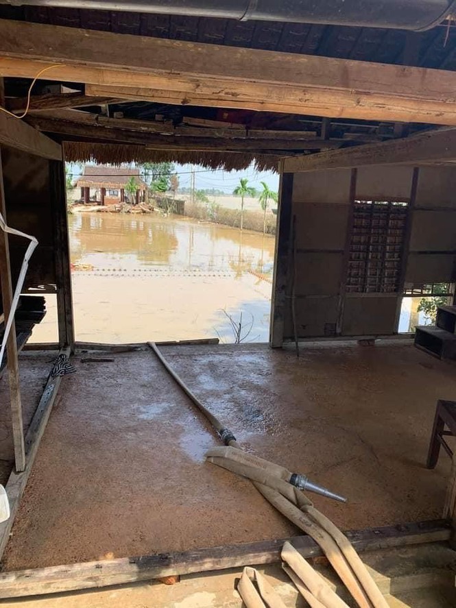 Xót xa ngôi nhà lưu niệm Đại tướng Võ Nguyên Giáp sau khi lũ rút - 4