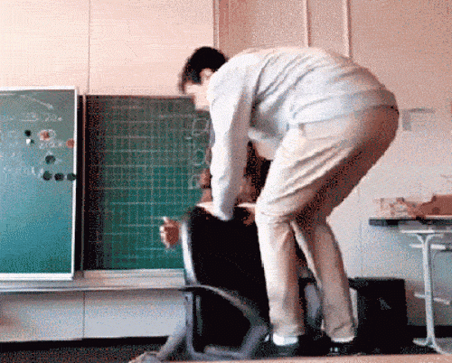 Những cái kết "tê tái" của các chàng trai thích nghịch dại - 1