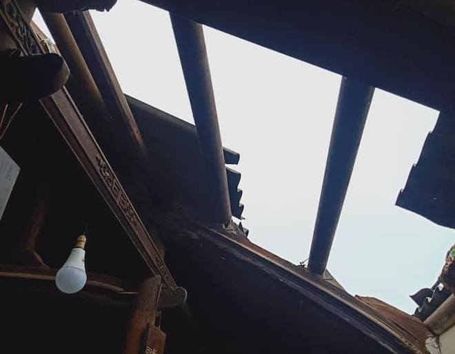 Quảng Ngãi: Cảnh tan hoang ở huyện đảo Lý Sơn sau khi bão số 9 càn quét - 4