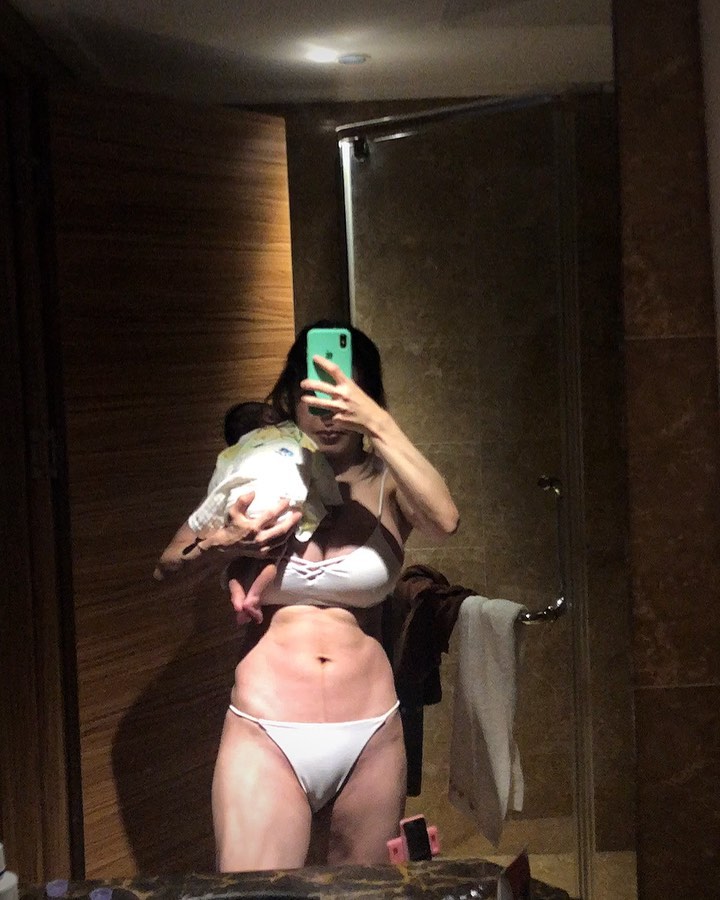 "Bác sĩ cơ bắp xứ Trung" khiến dân tình ngỡ ngàng vì sinh con 10 ngày bụng đã nổi múi - 7