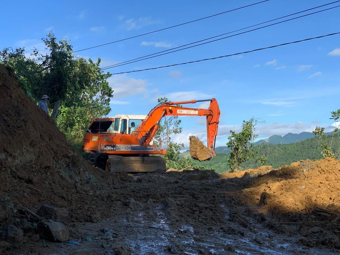 Bão số 9 gây thiệt hại nặng nề: 2 người chết, 55 người mất tích - 1