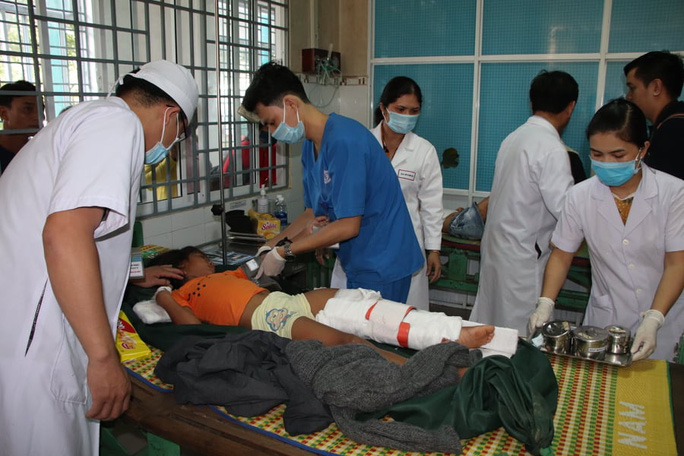 Vụ sạt lở núi vùi lấp ở Tà Leng: Cứu sống được 33 người - 8