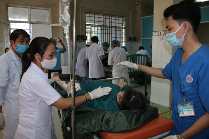 Vụ sạt lở núi vùi lấp ở Tà Leng: Cứu sống được 33 người - 5