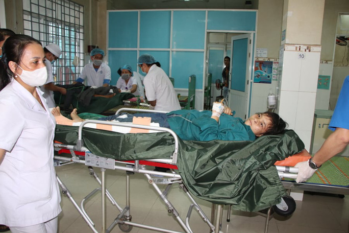 Vụ sạt lở núi vùi lấp ở Tà Leng: Cứu sống được 33 người - 6