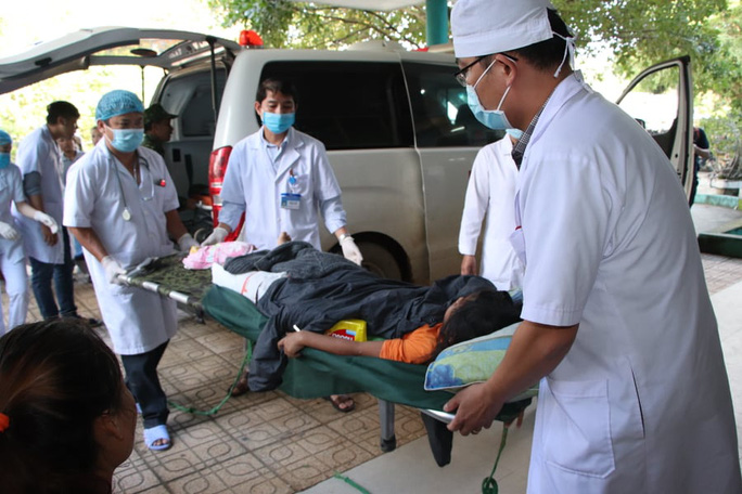 Vụ sạt lở núi vùi lấp ở Tà Leng: Cứu sống được 33 người - 7