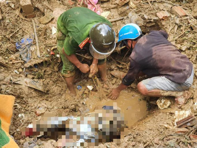 Sạt lở kinh hoàng ở Trà Leng: Tìm thấy thêm 1 thi thể, chó nghiệp vụ vào cuộc - 2