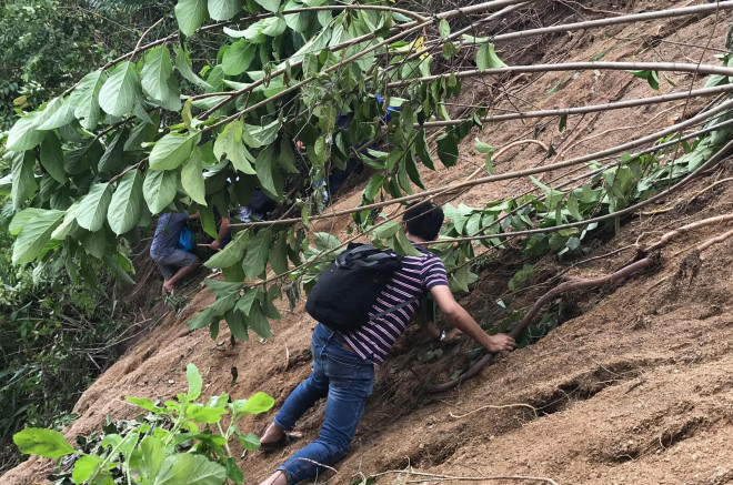 Thiếu tướng Nguyễn Đình Tiến: Dốc toàn lực tìm nạn nhân bị vùi lấp - 3