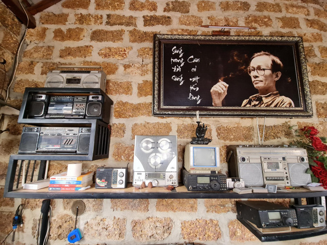 Quảng Nam: Quán cà phê bằng đá ong và toàn đồ bỏ đi - 7