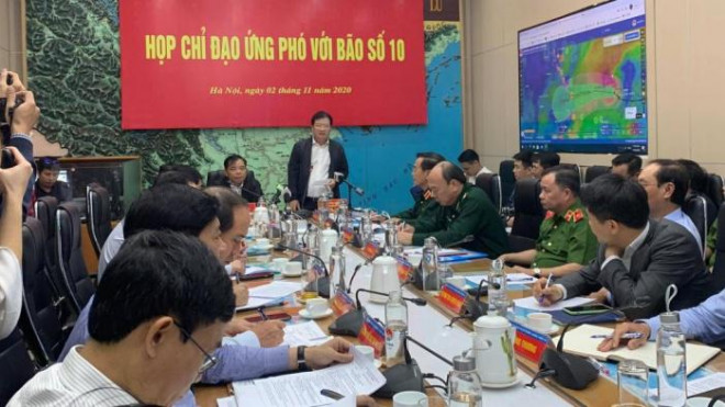 Bão số 10 tiến gần Hoàng Sa khi 140 thủy thủ đang tìm 23 ngư dân mất tích - 2