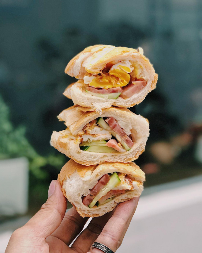 Món ngon Sài Gòn: Bánh bèo ngon xỉu và bánh mì “ngủ gật” thấy là thương - 6