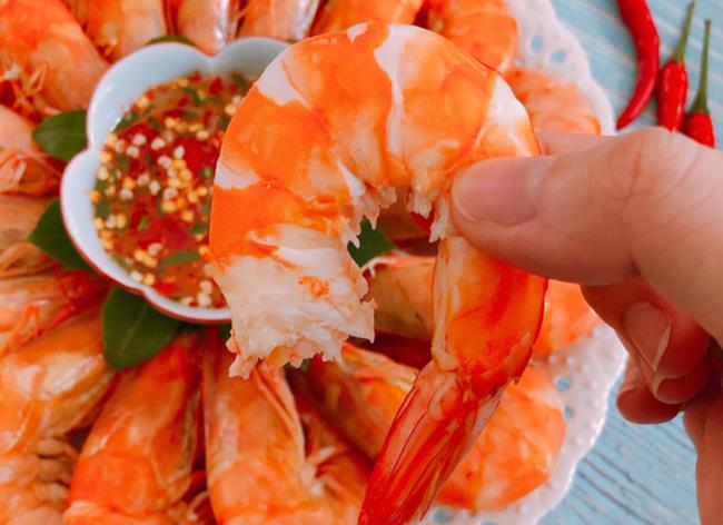Luộc tôm cho 4 nguyên liệu này, đảm bảo tôm vừa ngọt lại không tanh - 3
