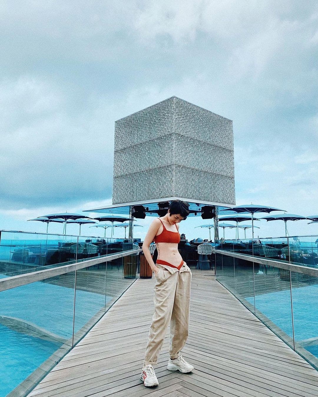 Bảo Anh khoe body nuột nà với bikini nhưng gây hoang mang vì đường sọc như mang thai - 6