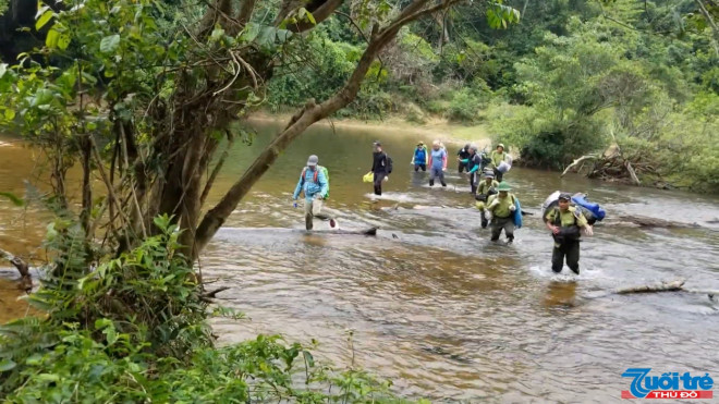 Khám phá vẻ đẹp huyền ảo của thác K50 ở Kbang, Gia Lai - 6