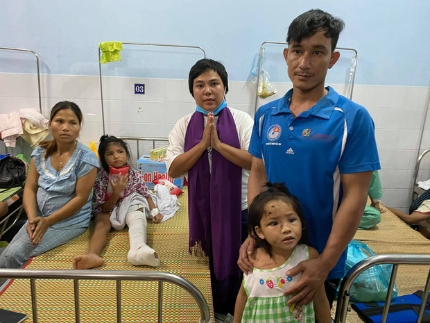 Người đàn ông nói "không cần tiền, chỉ xin đi nhờ xe" được tặng xe máy mới - 3