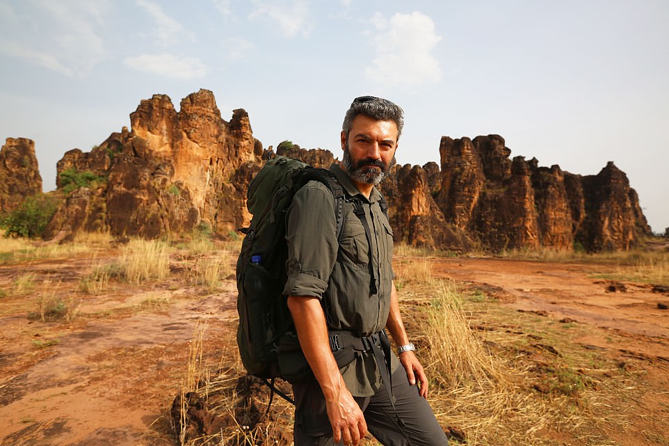 Hành trình táo bạo của nhà thám hiểm châu Phi đem lại trải nghiệm vừa thú vị vừa "run người" - 7