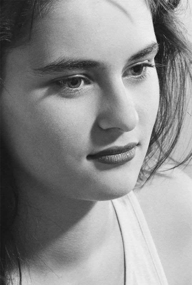 Con trai út ông Trump trở thành tâm điểm giữa lúc bầu cử vì ngoại hình tựa vị thần - 6