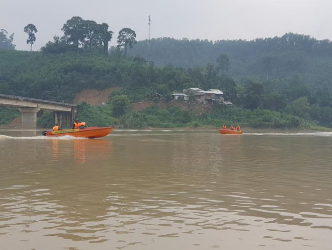 Tiếp tục tìm kiếm 17 người mất tích ở Trà Leng, Phước Lộc - 3