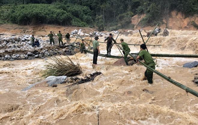 Tiếp tục tìm kiếm 17 người mất tích ở Trà Leng, Phước Lộc - 2