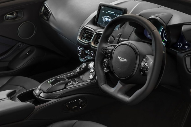 Aston Martin Vantage có thêm phiên bản "Hiệp sĩ Bóng Đêm" - 9