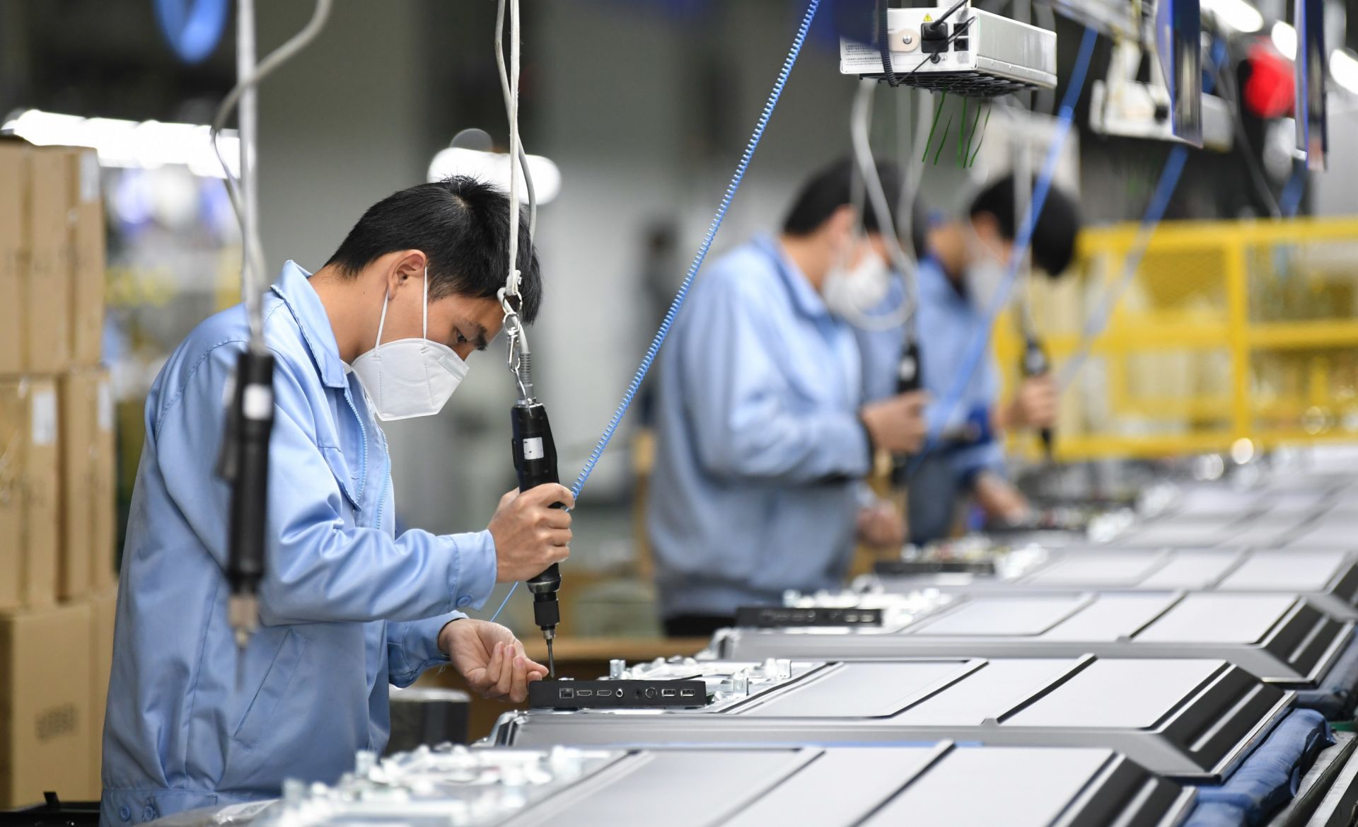Nóng tuần qua: Thu ngân sách nhà nước thấp kỷ lục trong 10 năm - 1