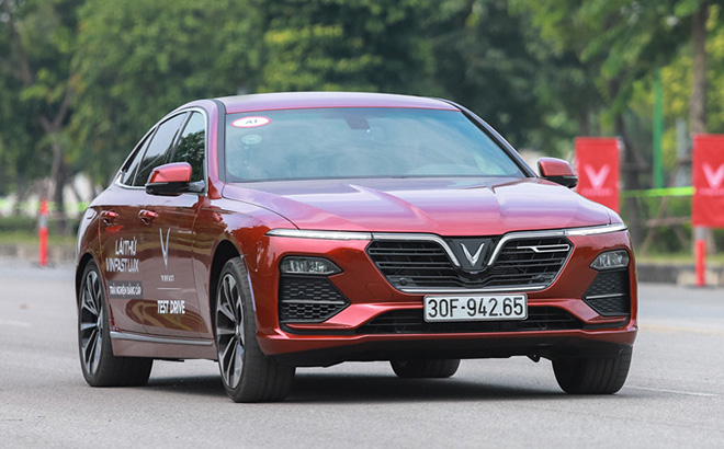 Giá lăn bánh VinFast Lux A2.0 tháng 11/2020, giảm 100% lệ phí trước bạ - 1
