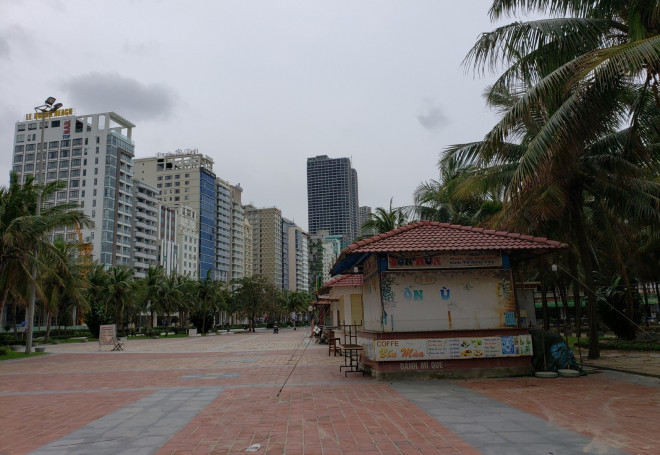 Đối phó bão số 13 thành cuồng phong: Gia cố bờ biển, di dời hàng chục nghìn hộ dân - 16