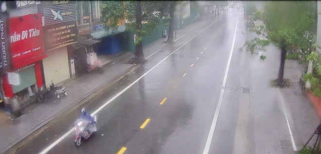 Chùm ảnh, clip: Thừa Thiên - Huế "nín thở" đón bão số 13 - 6