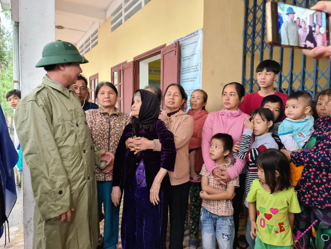 Quảng Trị: Gió bắt đầu rít mạnh, đảo Cồn Cỏ bị cắt đứt hoàn toàn liên lạc - 4