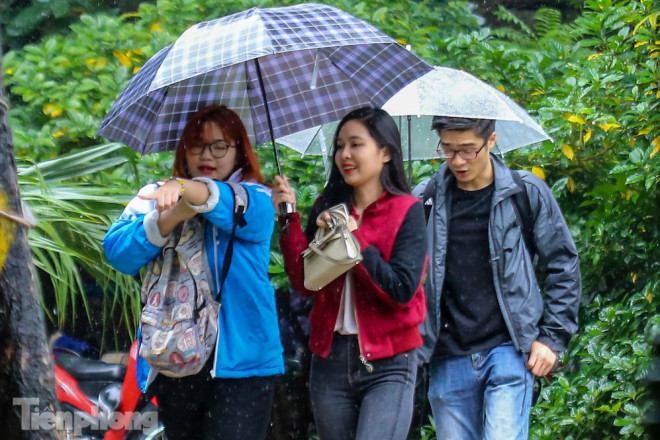 Mức phạt tăng 'tiền triệu', người dân Thủ đô vẫn thờ ơ với khẩu trang khi ra đường - 12