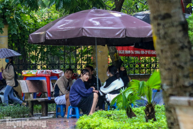 Mức phạt tăng 'tiền triệu', người dân Thủ đô vẫn thờ ơ với khẩu trang khi ra đường - 13