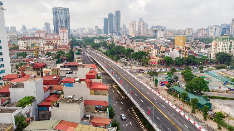 The opening of three billion new roads in Hanoi caused land prices to rise 