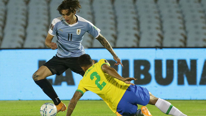 Video highlight trận Uruguay - Brazil: Vận đen đeo đuổi, thẻ đỏ bất ngờ - 1