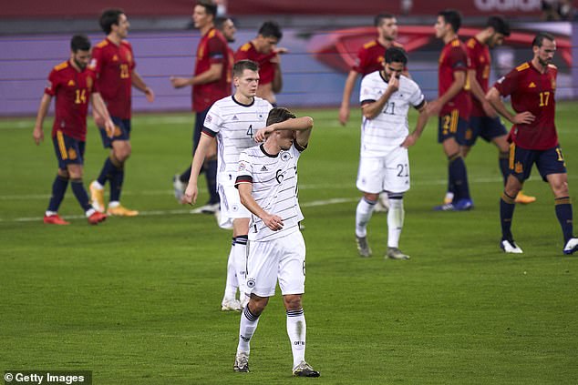 Germany Tel 0-6 defeat to Spain: worst in 89 years, unexpected reaction from Mesut Ozil - 3