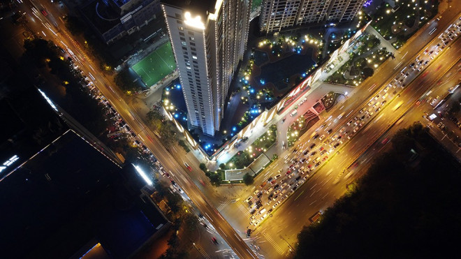 Cầu vượt 'trăm tỷ' và những nút giao thông nhiều tầng Hà Nội nhìn về đêm - 5