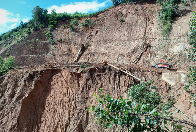 CLIP: Horrified by the fall in Phuoc Thanh after 3 weeks of isolation - 11