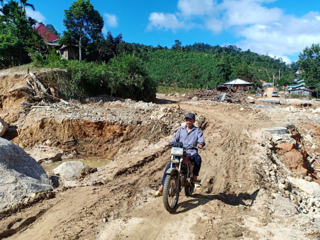 CLIP: Horrified by the fall in Phuoc Thanh after 3 weeks of isolation - 12