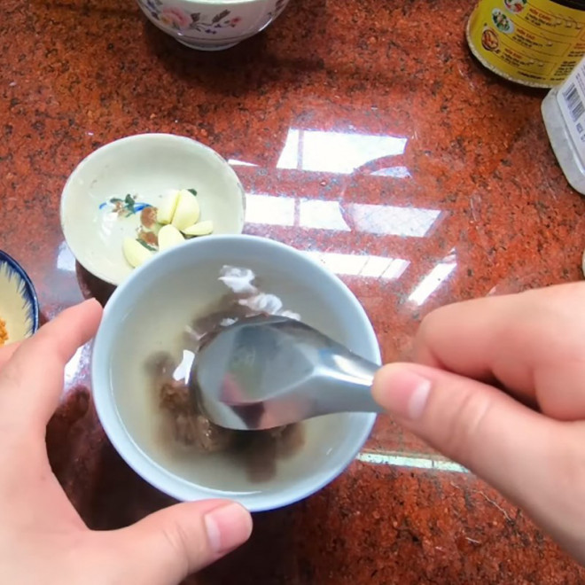 1605934326 photo 1 1605582028922746381840 | Rau muống nấu tôm cho thêm nắm lá gia vị này, canh thơm, thanh mát cả nhà khen ngon Rau muống nấu tôm cho thêm nắm lá gia vị này, canh thơm, thanh mát cả nhà khen ngon - 3