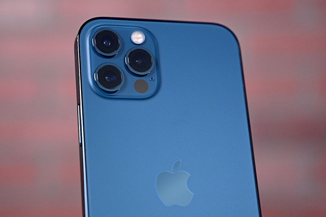 Bóc tem mô-đun camera zoom trên iPhone 12 Pro Max - 1