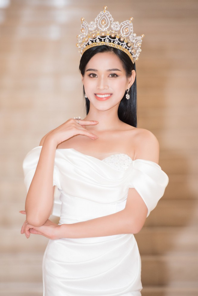 Tân Hoa hậu Đỗ Thị Hà: “Tôi là cô gái có thể không phải là gu của nhiều người” - 1
