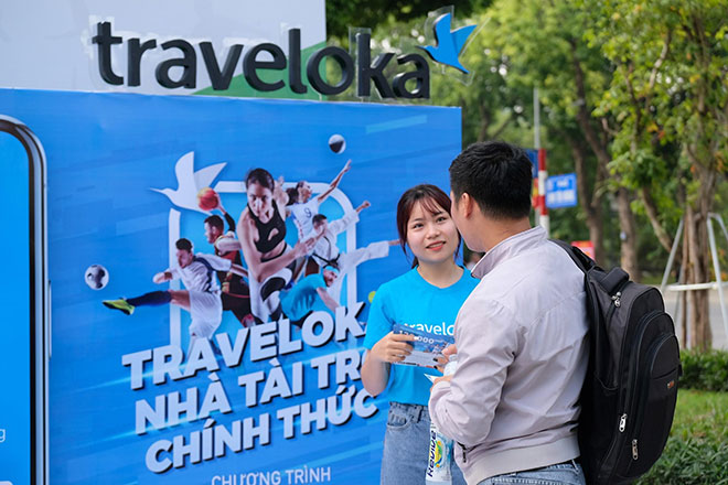 Traveloka officially sponsors the program 