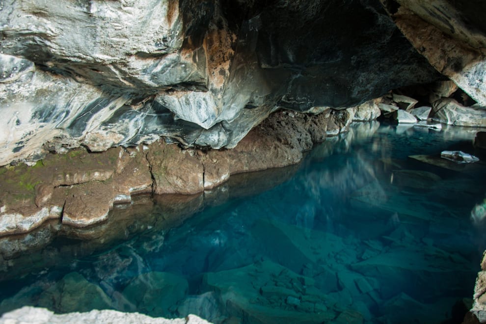 Kinh ngạc trước những hồ nước ngầm lạ lùng nhất thế giới - 11
