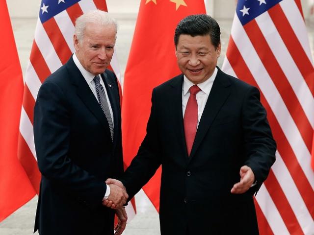 Ông Trump để lại "vũ khí" lợi hại giúp ông Biden đấu Trung Quốc