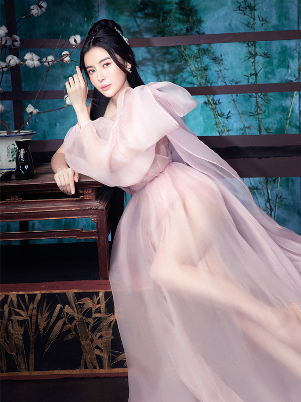 "Hoạn Thư" Cao Thái Hà đẹp nhất màn ảnh Việt sở hữu nhan sắc "hoa ghen, liễu hờn" - 5
