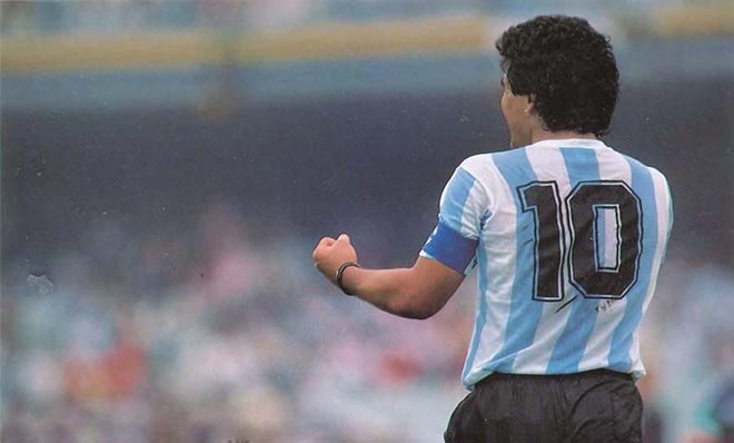 Maradona từ trần: Vì ý tưởng kỳ quặc, Messi có bị tước áo ở ĐT Argentina? - 1